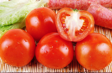 晚餐吃西红柿减肥更快速有效